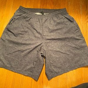 Men’s lululemon shorts XL